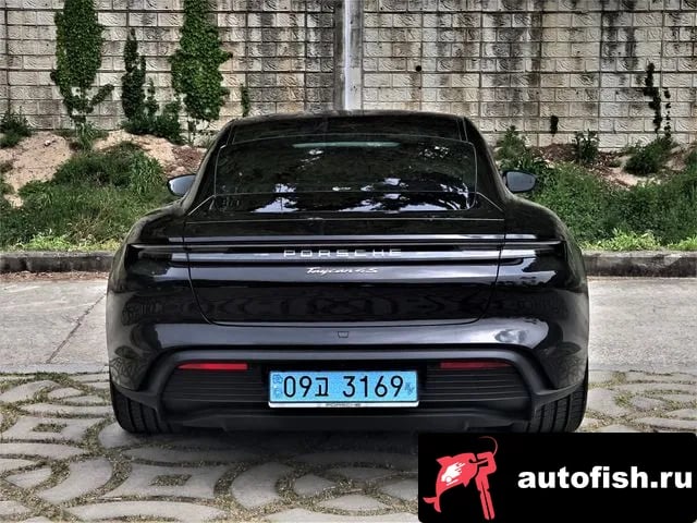 Porsche Taycan Taikan 2025 года - вид 4