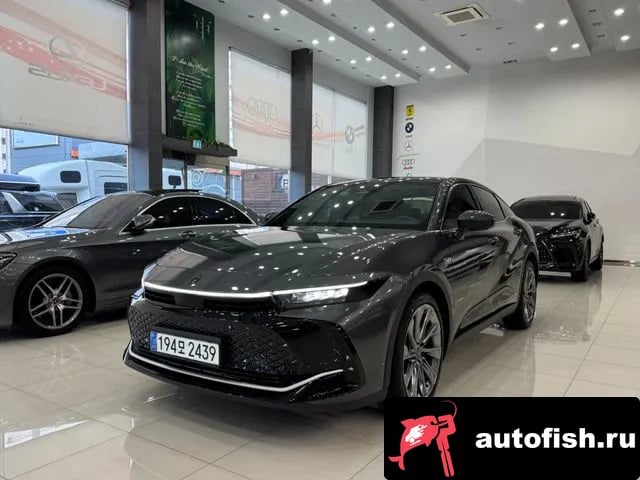 Toyota Crown Crown Crossover 2024 года - автомобиль из Южной Кореи