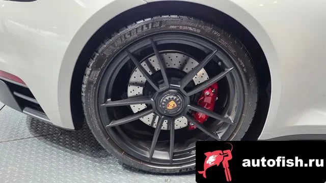 Porsche 911 911 (992) 2023 года - вид 5