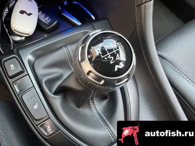 Hyundai Veloster Veloster (JS) 2020 года - похожие автомобили