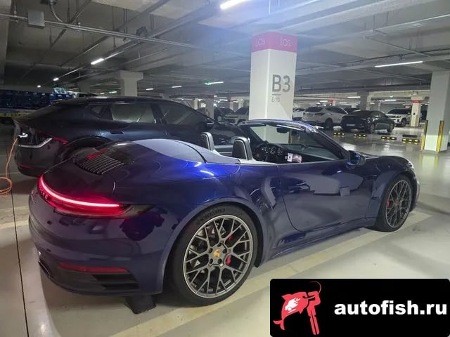 Porsche 911 911 (992) 2020 года - вид 4