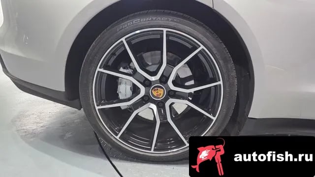 Porsche Taycan Taikan 2024 года - вид 5