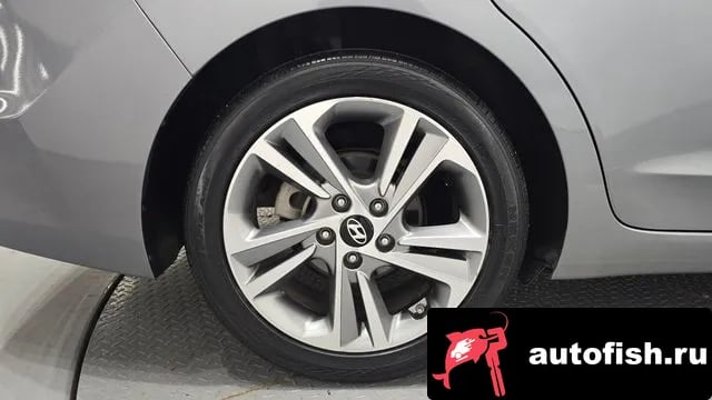Hyundai AVANTE Avante AD 2018 года - вид 5