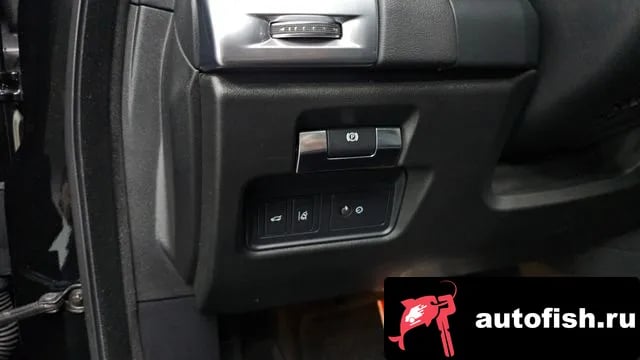 Jaguar E-PACE E-PACE 2019 года - похожие автомобили