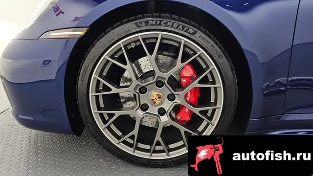 Porsche 911 911 (992) 2020 года - вид 5