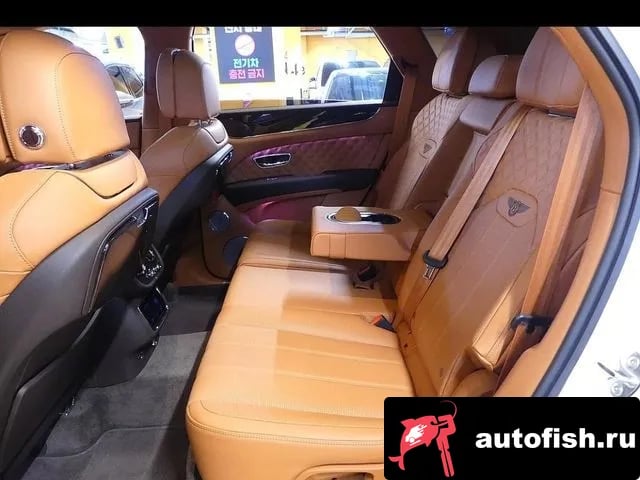 Bentley Bentayga Benteiga 2021 года - похожие автомобили