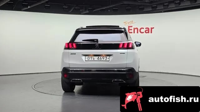 Peugeot 3008 3008 second generation 2018 года - вид 4