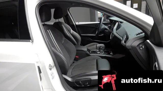 BMW 1-Series 1 Series (F40) 2020 года - похожие автомобили