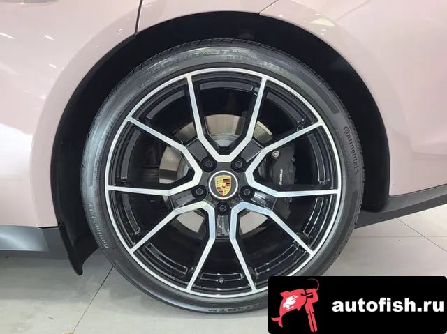 Porsche Taycan Taikan 2023 года - похожие автомобили