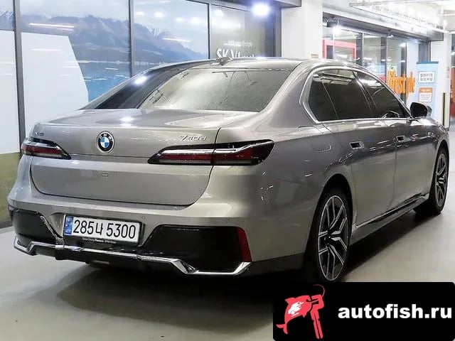 BMW 7-Series 7 Series (G70) 2025 года - вид 4