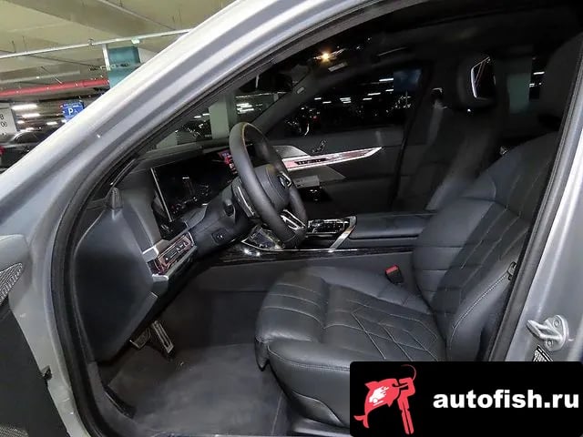 BMW 7-Series 7 Series (G70) 2025 года - вид 6