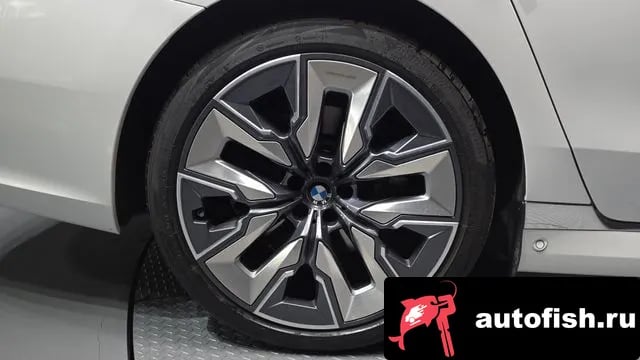 BMW 7-Series 7 Series (G70) 2025 года - вид 5
