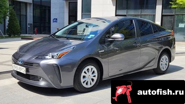 Toyota Prius Prius 4th Generation 2019 года - вид 2