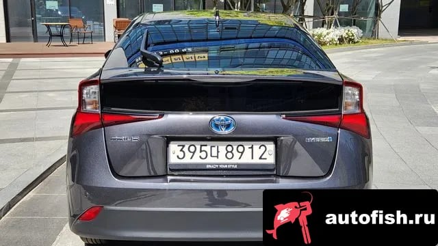 Toyota Prius Prius 4th Generation 2019 года - вид 3