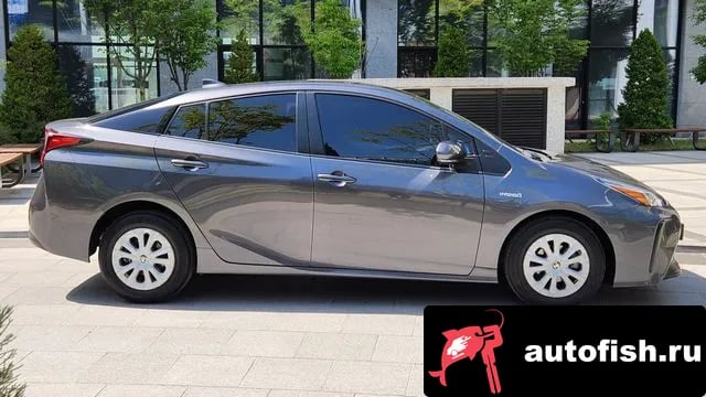 Toyota Prius Prius 4th Generation 2019 года - вид 5