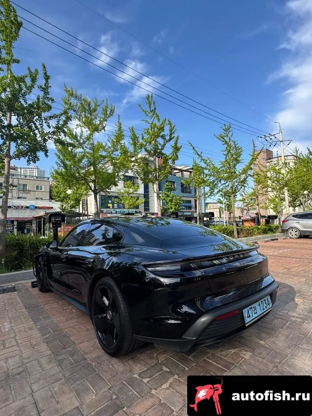 Porsche Taycan Taikan 2021 года - вид 2