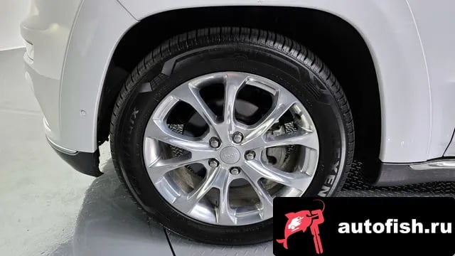 Jeep Cherokee Grand Cherokee 2019 года - вид 5