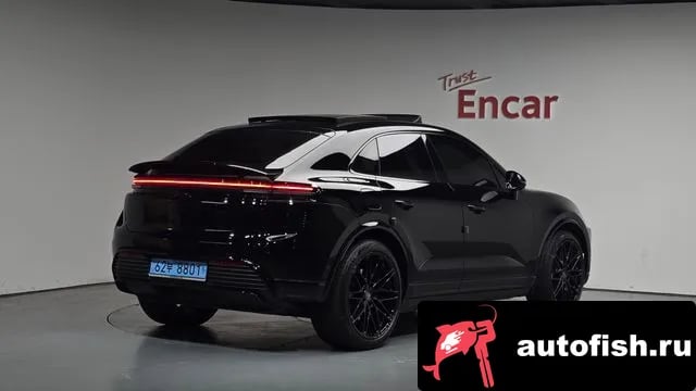 Porsche Macan Makan EV 2025 года - автомобиль из Южной Кореи