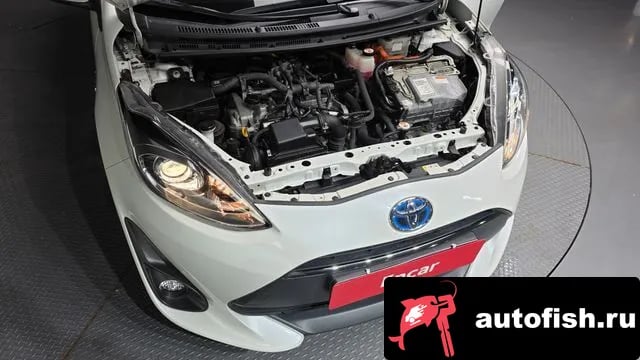 Toyota Prius Prius C 2019 года - вид 6