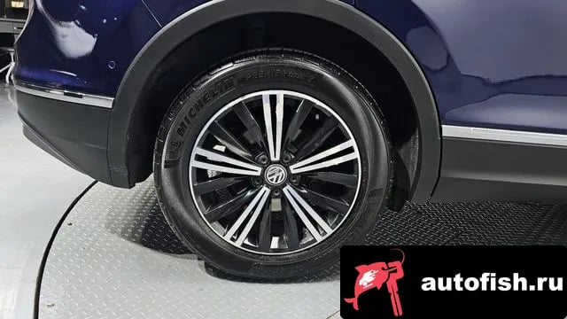 Volkswagen Tiguan Tiguan second Generation 2018 года - вид 4