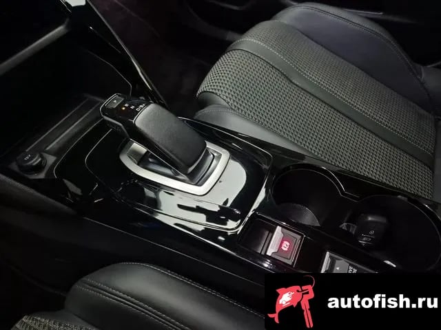Peugeot 2008 e-2008 second generation 2022 года - похожие автомобили