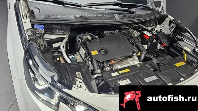 Peugeot 5008 5008 second generation 2019 года - вид 6