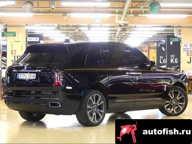 Rolls-Royce Cullinan Cullinan 2023 года - вид 3