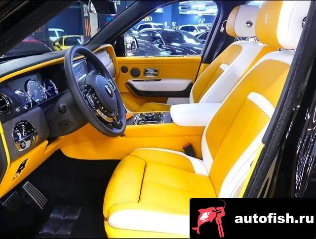 Rolls-Royce Cullinan Cullinan 2023 года - вид 6