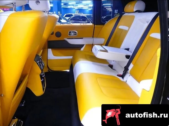 Rolls-Royce Cullinan Cullinan 2023 года - похожие автомобили