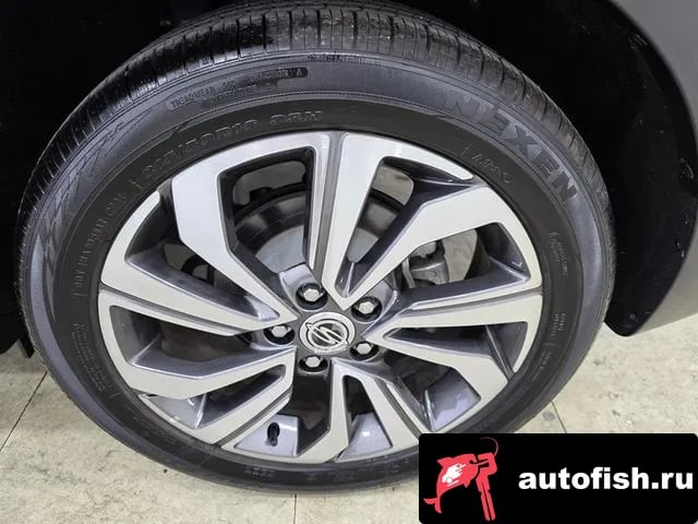 KG Mobility (Ssangyong) TIBOLI Berry New Tivoli 2021 года - похожие автомобили