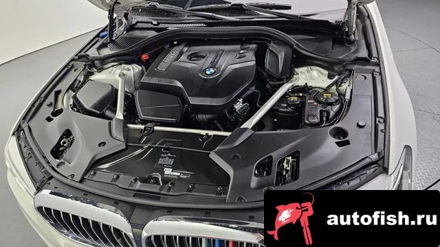 BMW 5-Series 5 Series (G30) 2018 года - вид 6