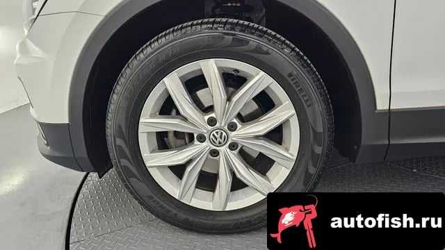 Volkswagen Tiguan Tiguan second Generation 2020 года - вид 5