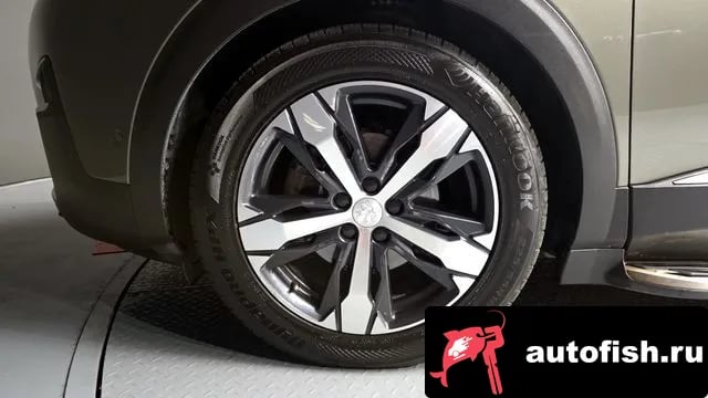 Peugeot 5008 5008 second generation 2018 года - вид 5