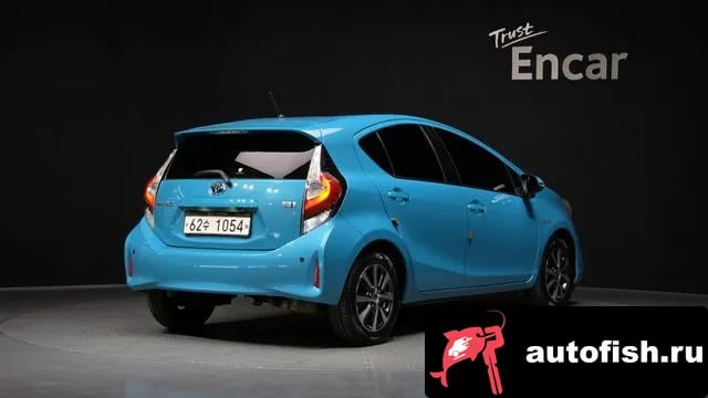 Toyota Prius Prius C 2018 года - вид 2