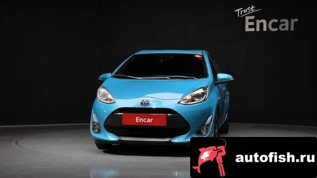 Toyota Prius Prius C 2018 года - вид 3