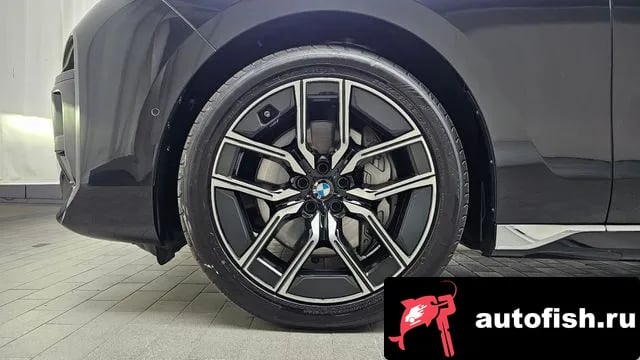 BMW 7-Series 7 Series (G70) 2025 года - вид 5