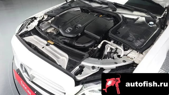 Mercedes-Benz C-Class C-Class W205 2019 года - вид 6