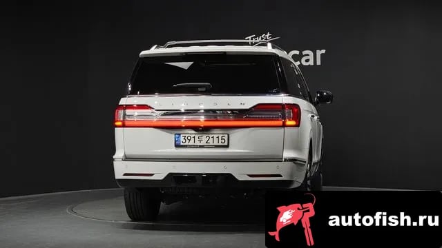 Lincoln Navigator Navigator 4th generation 2021 года - вид 4