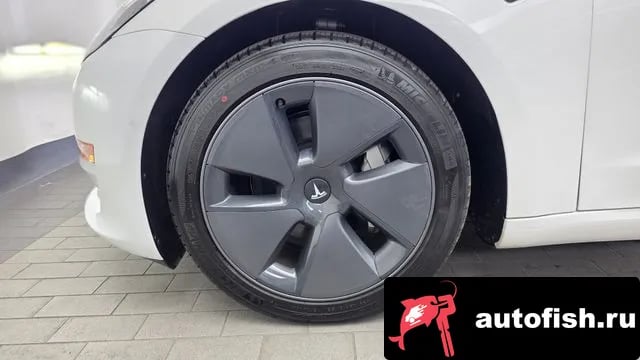 Tesla Model 3 Model 3 2021 года - вид 5