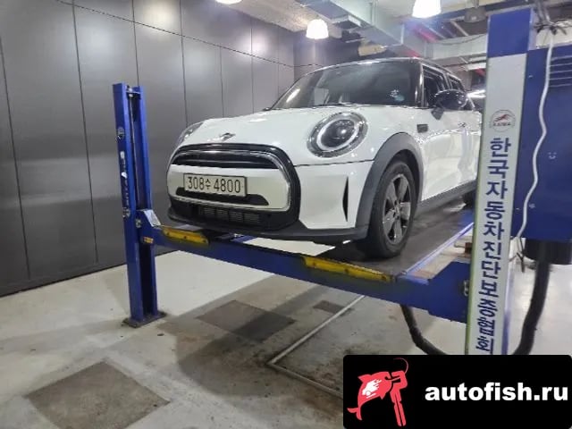 Mini Cooper Cooper 2023 года - автомобиль из Южной Кореи