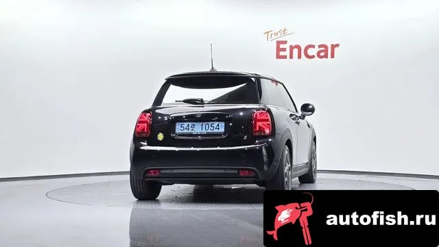 Mini Cooper Cooper Electric 2022 года - вид 3