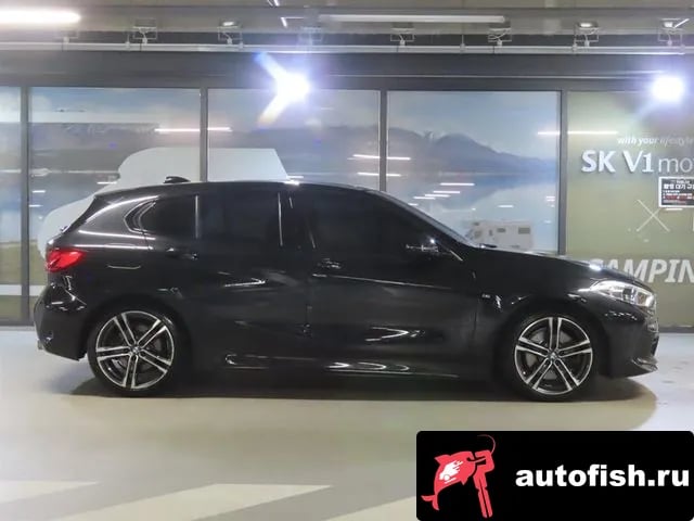 BMW 1-Series 1 Series (F40) 2022 года - вид 3