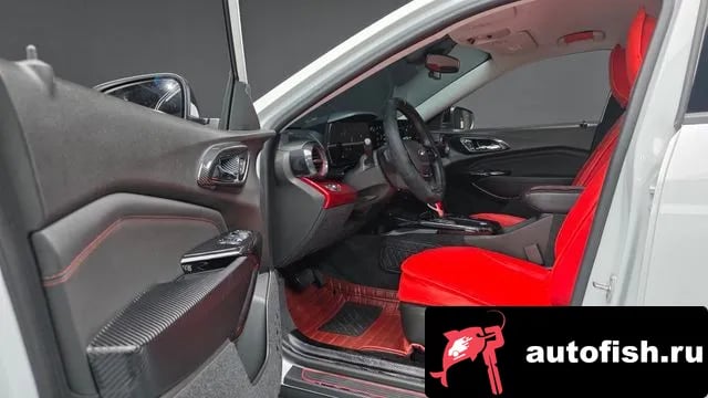 Chevrolet (GM Daewoo) Trax Trax Crossover 2024 года - похожие автомобили