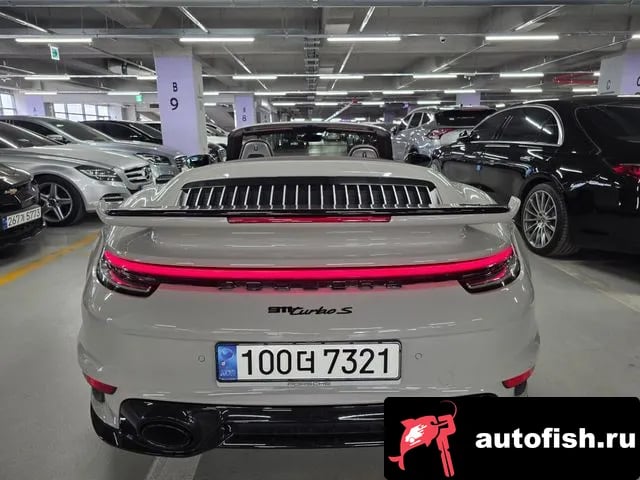 Porsche 911 911 (992) 2023 года - вид 4