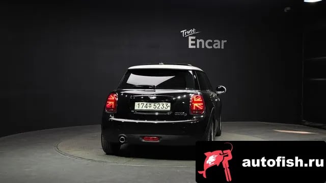 Mini Cooper Cooper D 2019 года - вид 4