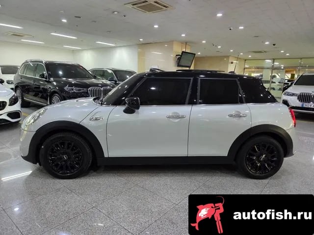 Mini Cooper Cooper S 2019 года - вид 3
