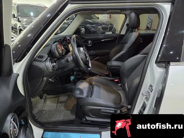 Mini Cooper Cooper S 2019 года - вид 6