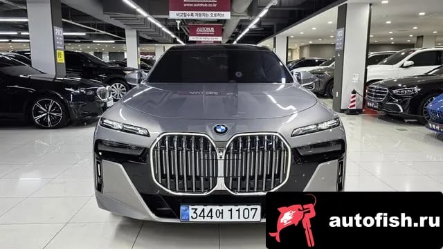 BMW 7-Series 7 Series (G70) 2025 года - вид 3