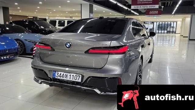 BMW 7-Series 7 Series (G70) 2025 года - вид 5