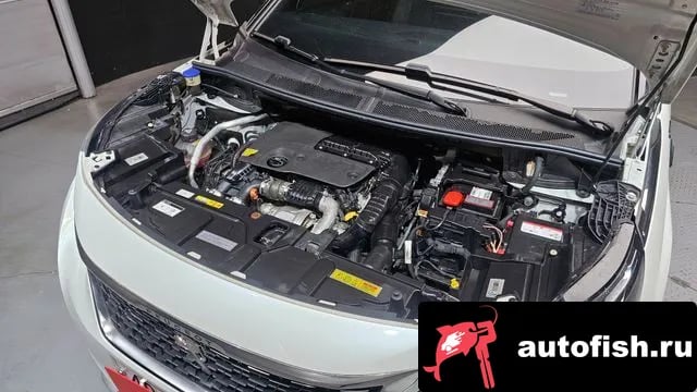 Peugeot 3008 3008 second generation 2018 года - вид 6